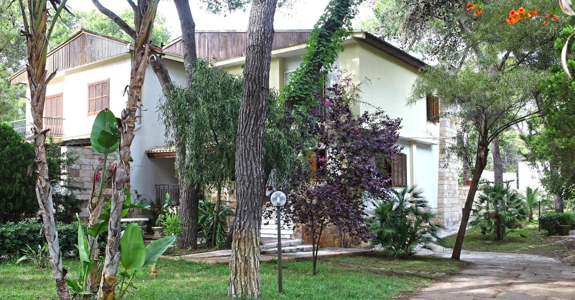 B&B Viale Dei Pini Castellaneta Marina Kültér fotó